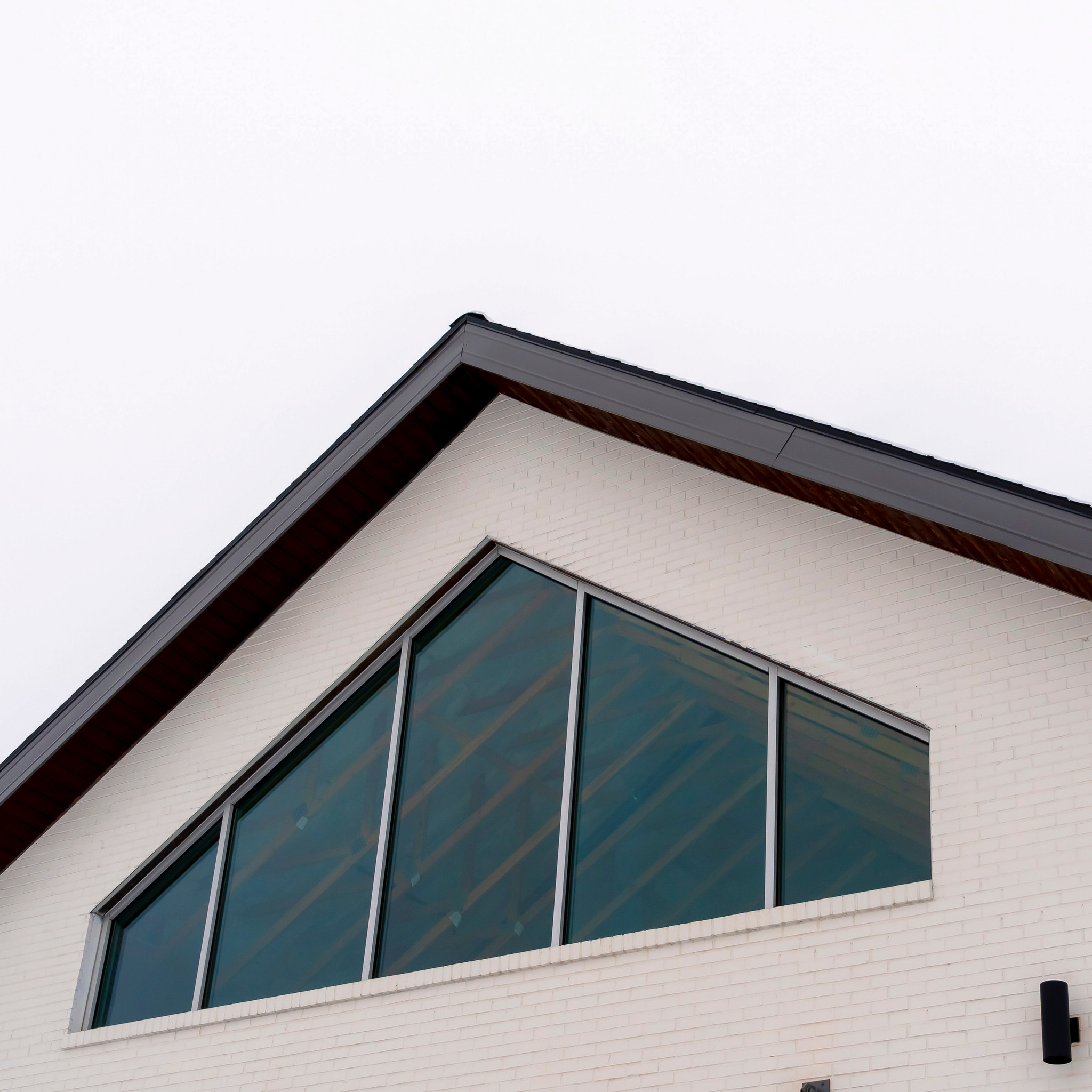 Глухие мансардные окна в Клину